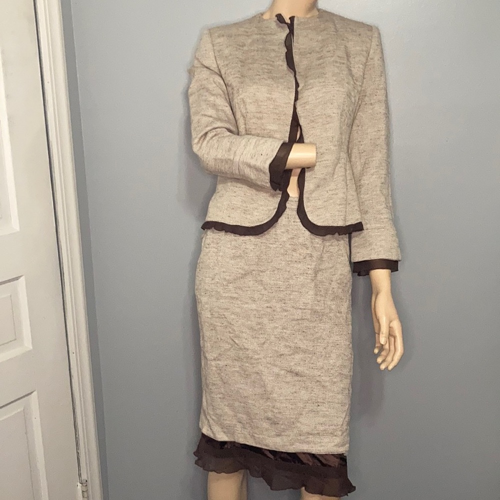 Liz Claiborne Dress and Skirt Dress Suits 8"